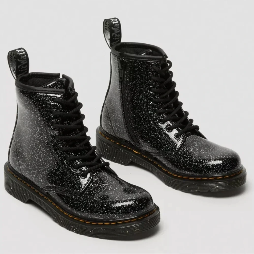 NWT Dr. Martens 1460 GLITTER LACE UP BOOTS COLOR:Black Cosmic Glitter Sz Youth 3